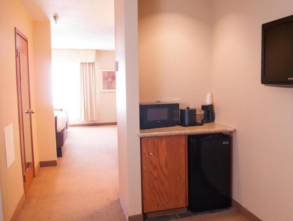Best Western Locust Grove Inn And Suites Εξωτερικό φωτογραφία