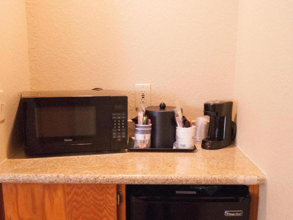 Best Western Locust Grove Inn And Suites Εξωτερικό φωτογραφία
