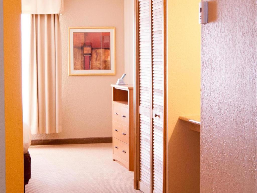Best Western Locust Grove Inn And Suites Εξωτερικό φωτογραφία