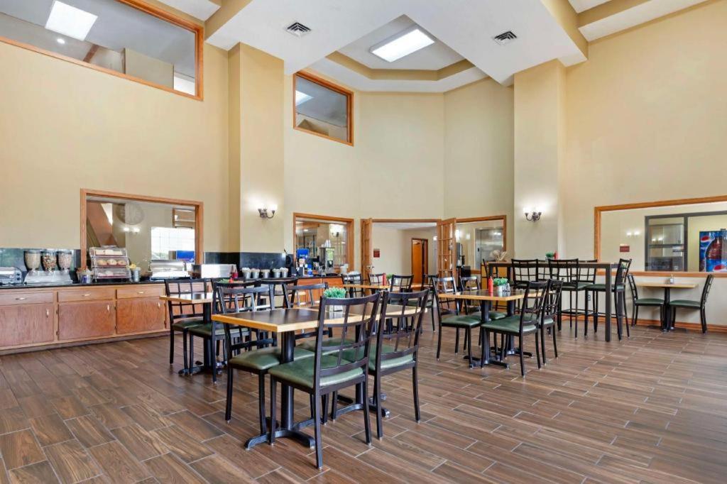 Best Western Locust Grove Inn And Suites Εξωτερικό φωτογραφία